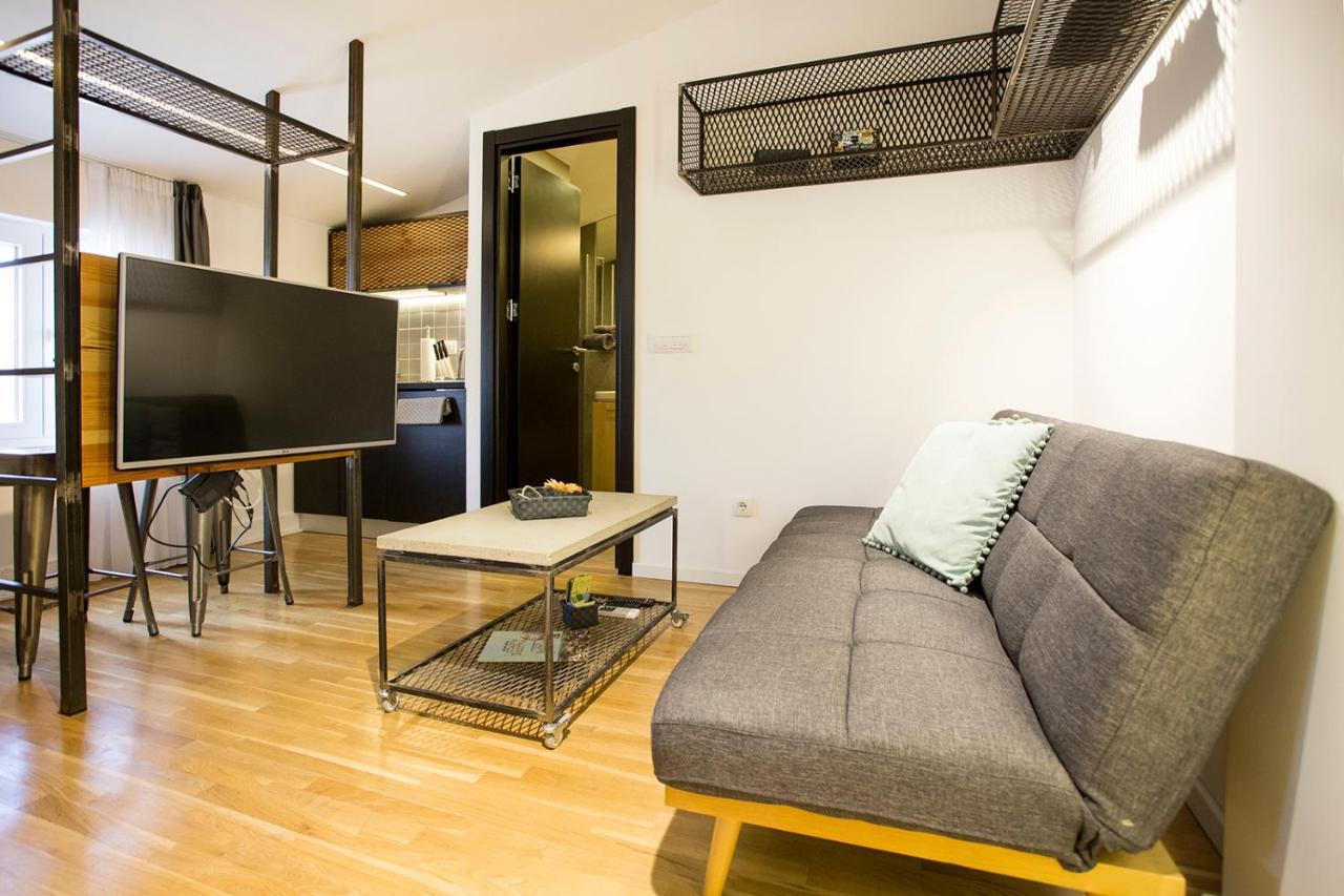 Atomic 2 Apartment Belgrade Exterior photo