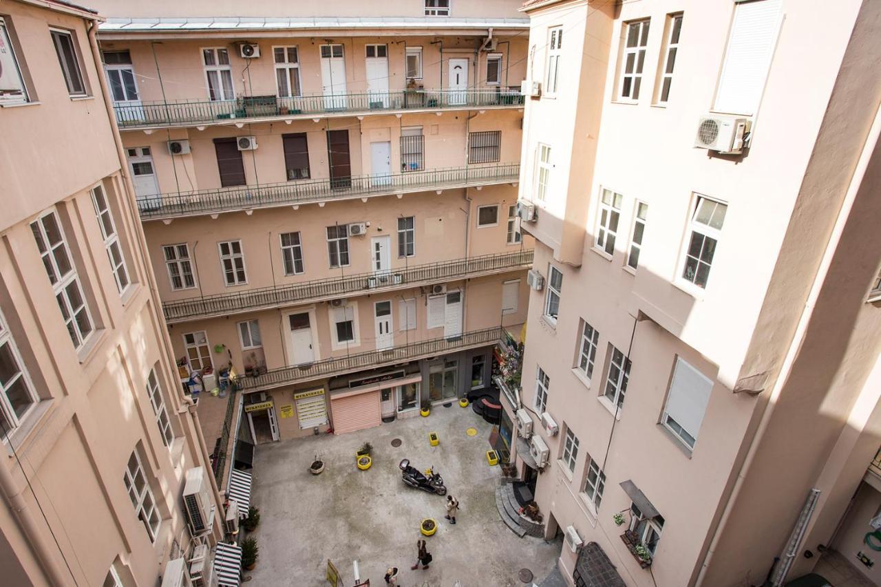 Atomic 2 Apartment Belgrade Exterior photo